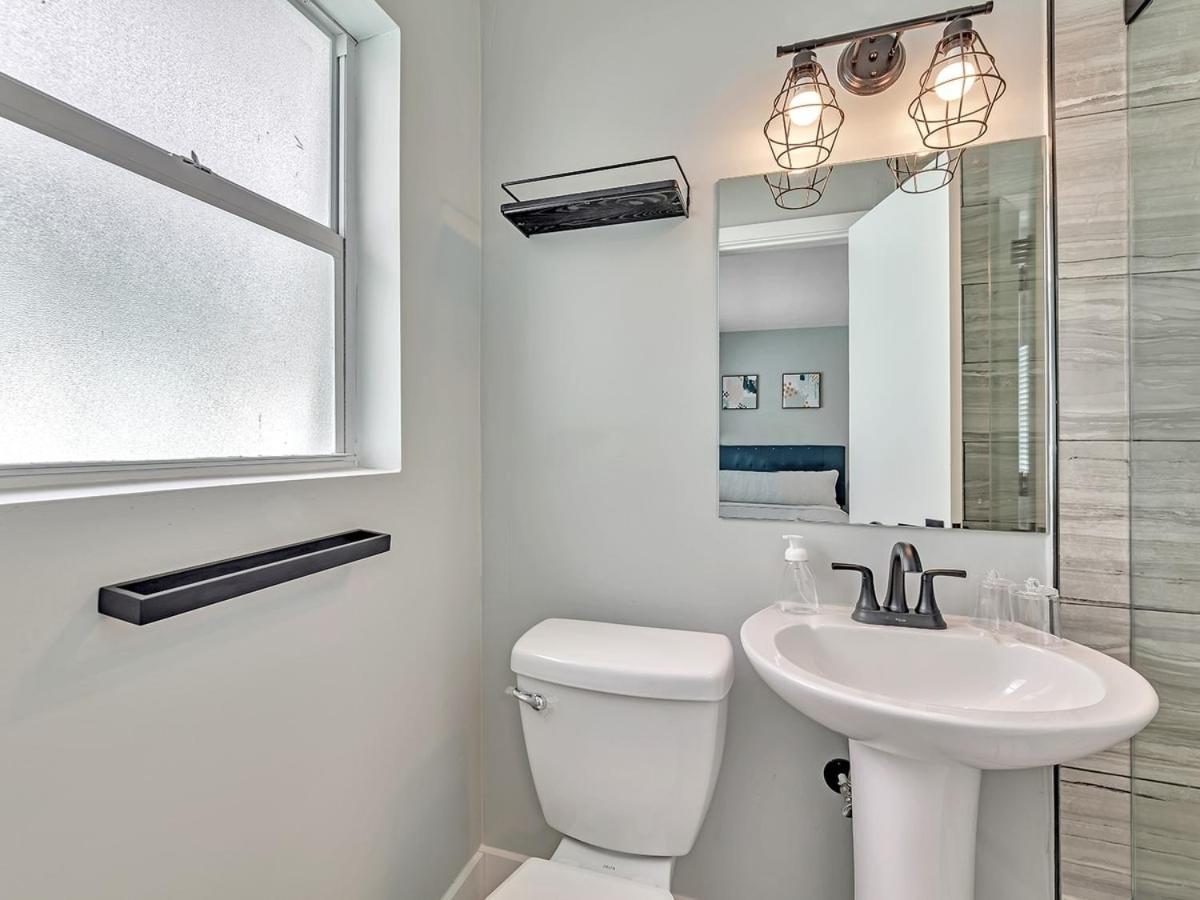 Appartamento Dania Beach Holiday Retreat International Airport Esterno foto